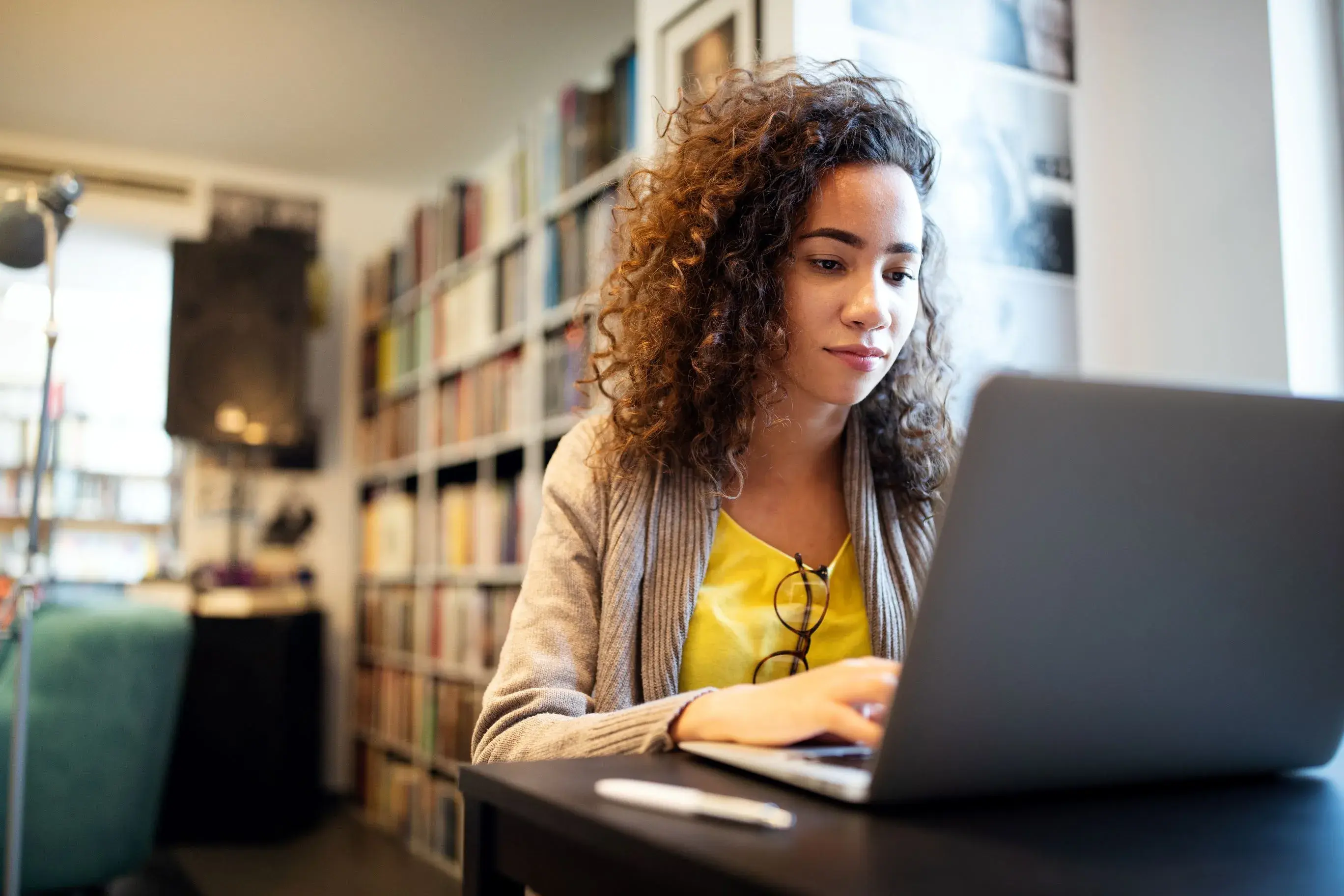 Student girl at laptop